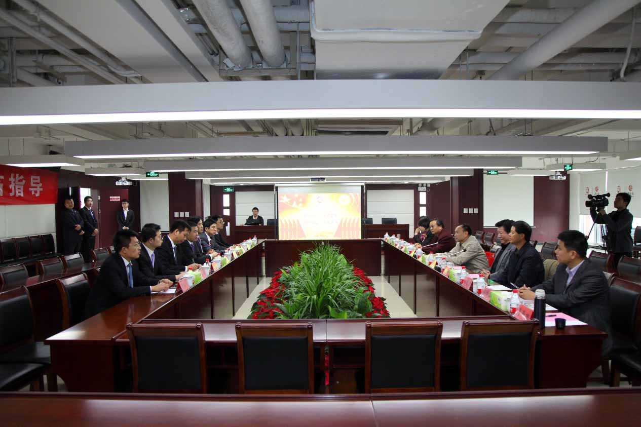 教育后勤領(lǐng)導(dǎo)參觀考察千喜鶴公司活動圓滿結(jié)束